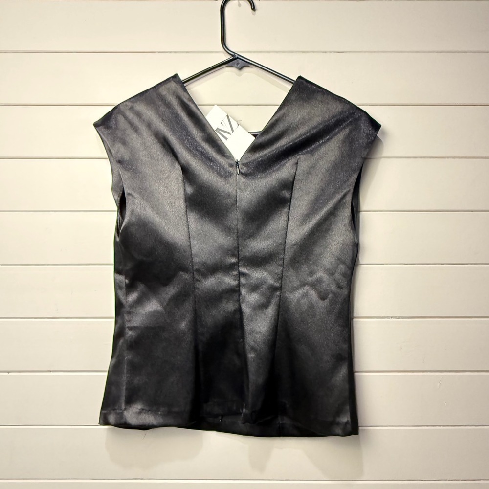 Zara Black Shimmer Satin V-Neck Sleeveless Top Blouse 5070/465/800 Medium NWT - Picture 3 of 8